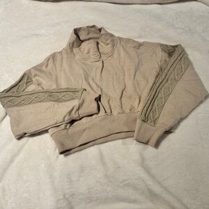 UO CROP TOP LONG SLEEVE